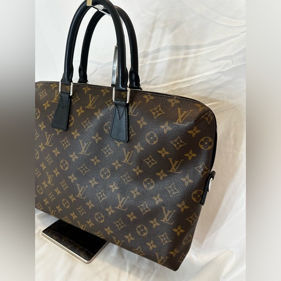 Louis Vuitton men business bag - Picture 2 of 9